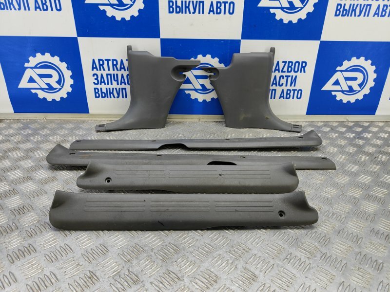 Б/У Накладка порога (внутренняя) комплект Ford Ranger ET / Форд Рэнджер ET 2.5 WL 143 Л.С. дизель 2008