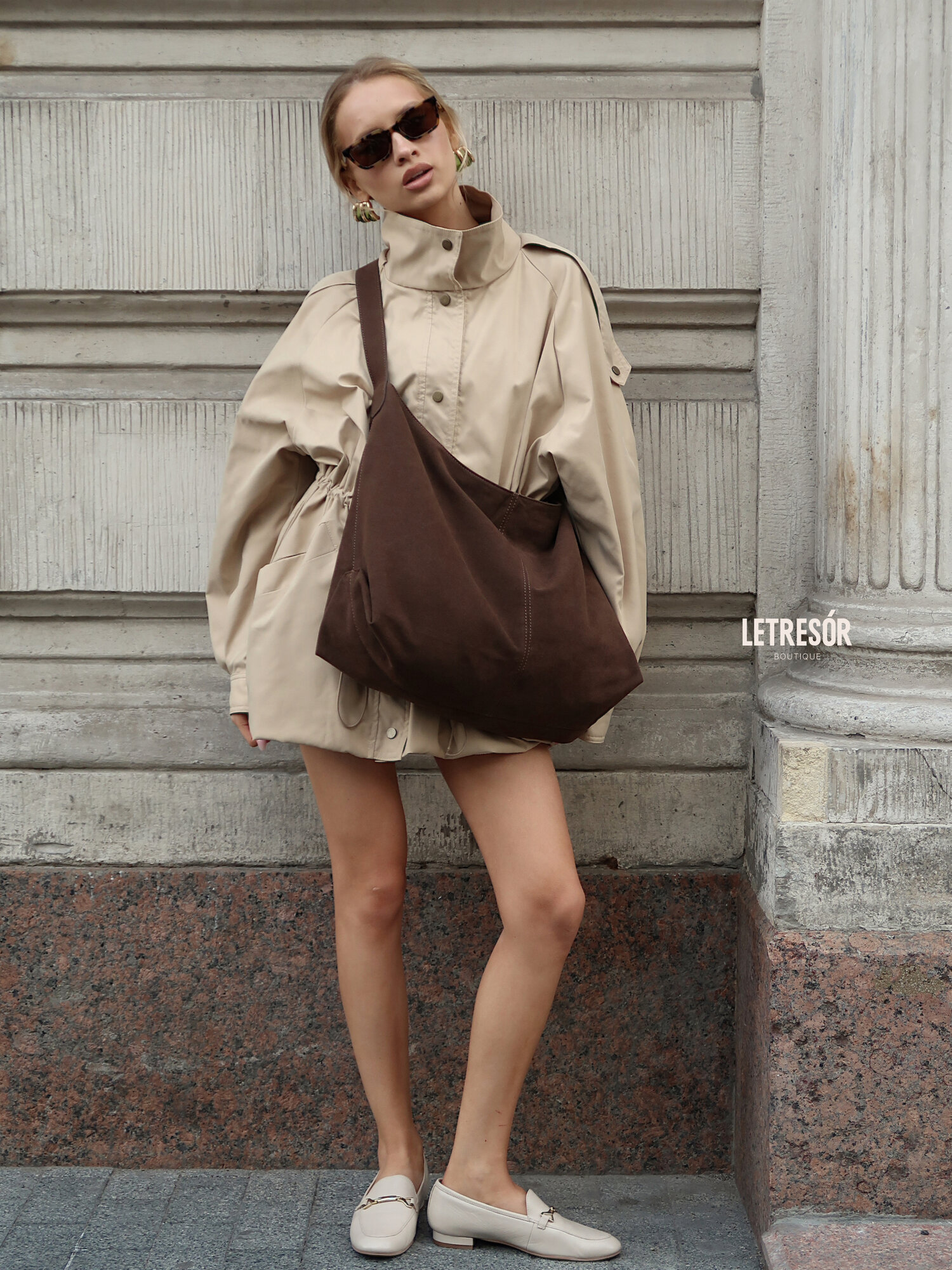 Сумка хобо LE TRESOR, фактура бархатистая, шоколад — фото 1