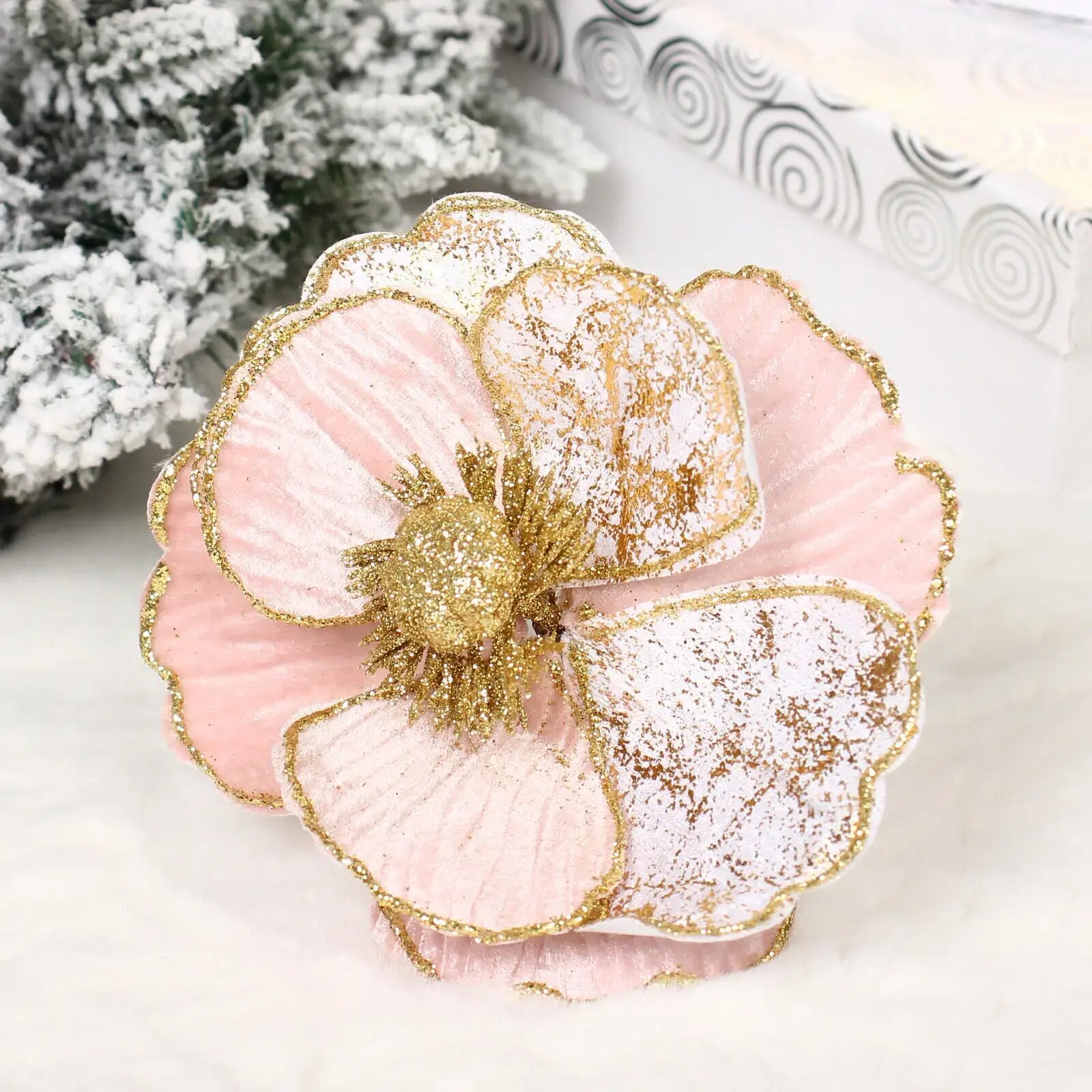 Новогоднее украшение «Пуансеттия - Нежность» 15 см текстиль розовый с золотом декор стола