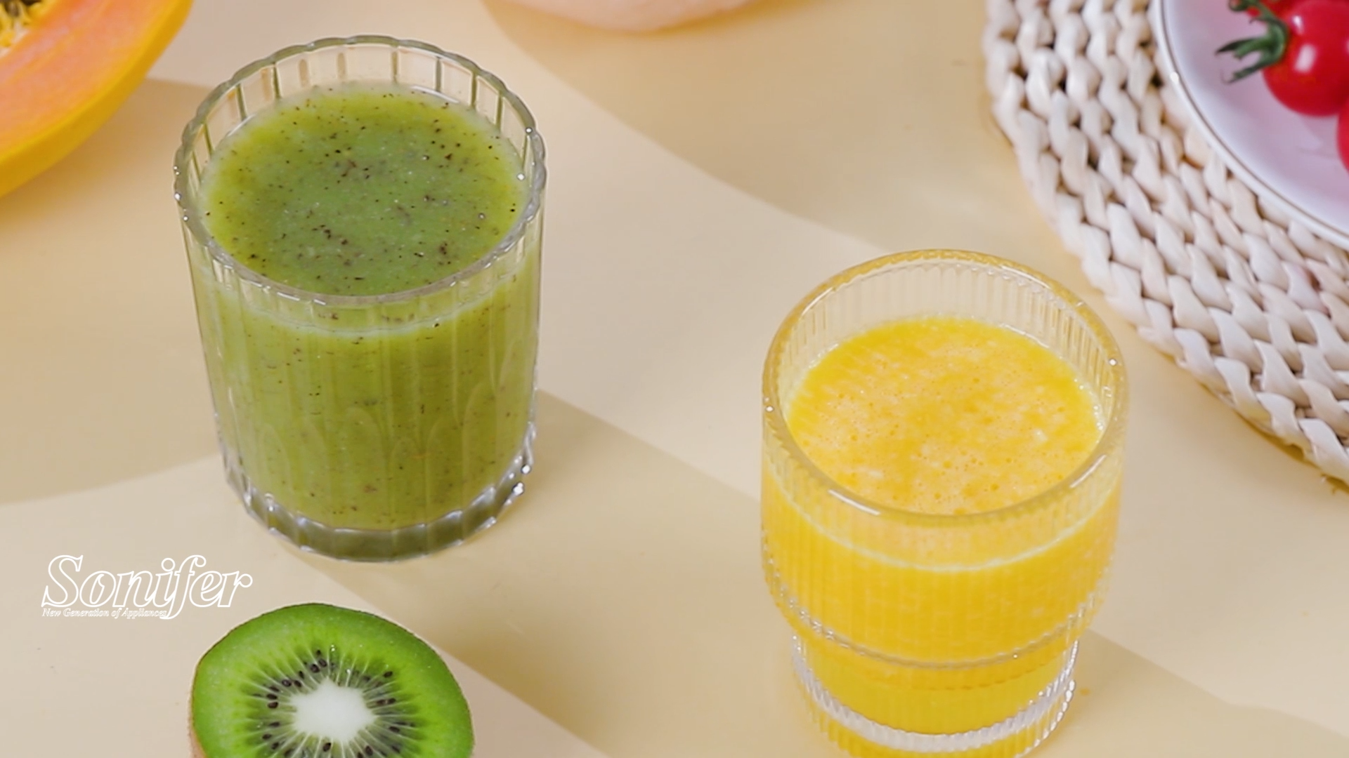 Погружной блендер "Sonifer" SF-8024, мощность 200Вт, механическое управление, защита от перегрева — фото 1