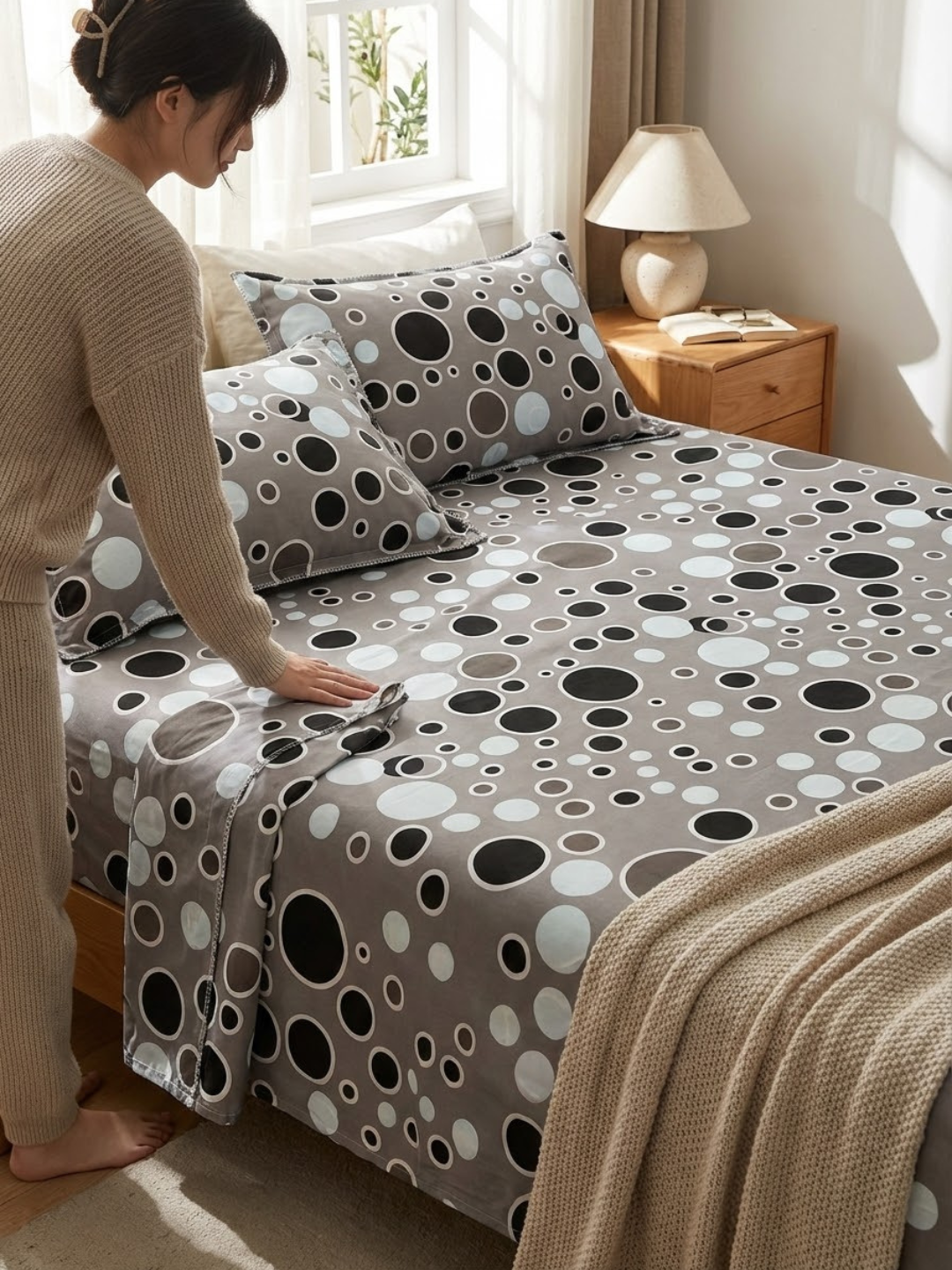 Качественный комплект постельного белья с узором — мягкий, стильный, идеален для спальни 140*220