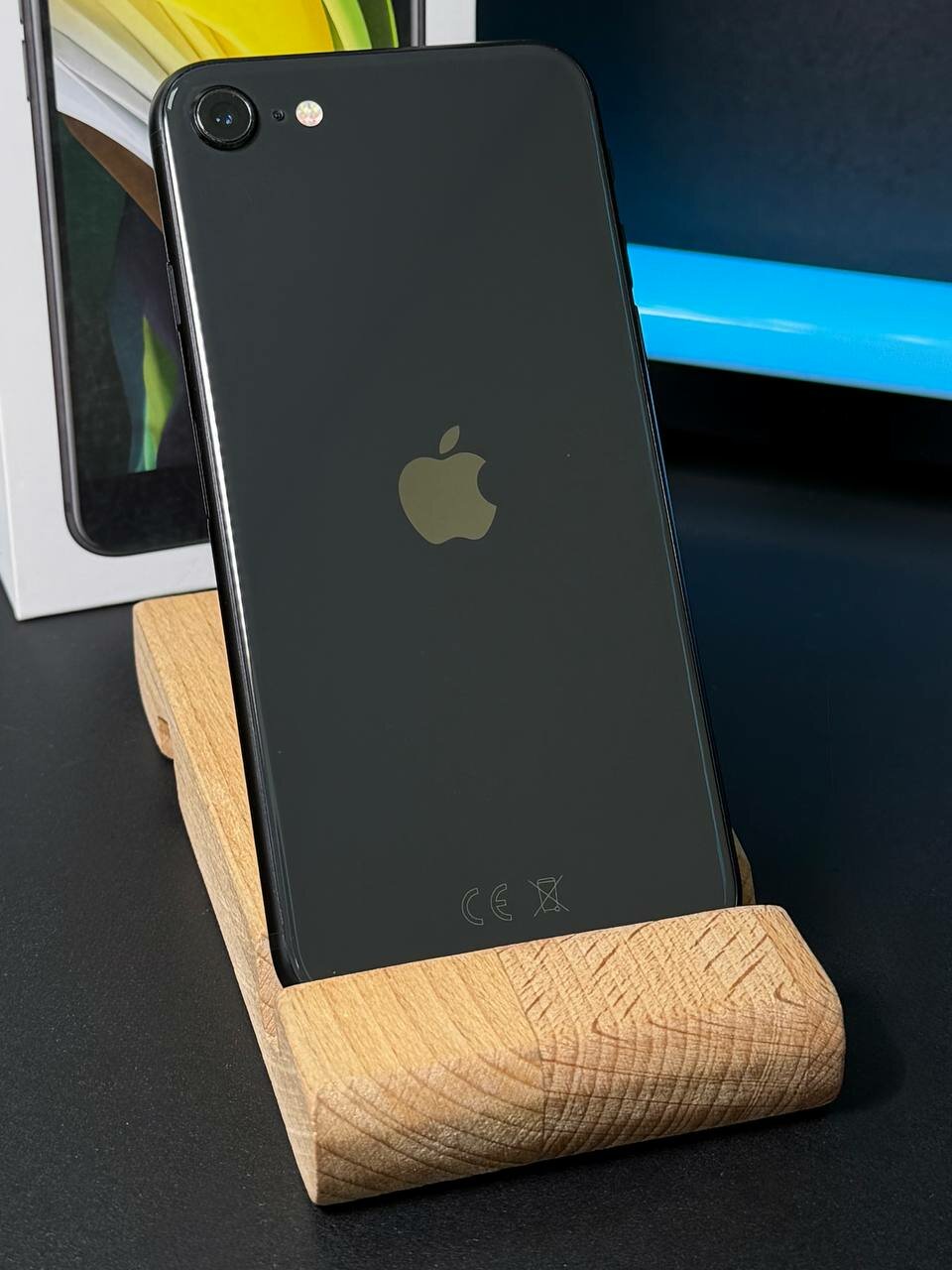 Iphone se 2 64gb — купить по низкой цене на Яндекс Маркете
