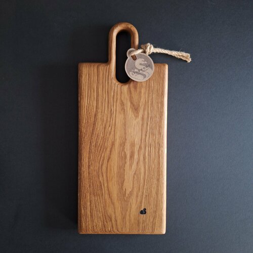 Дубовая разделочная доска из цельного массива. 