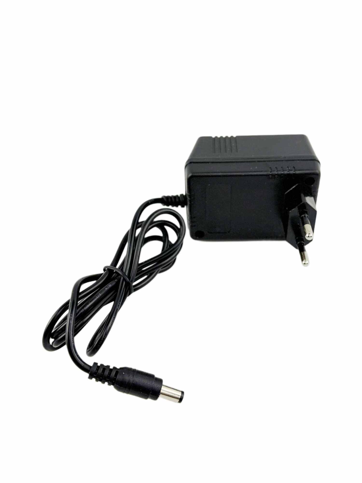 Блок питания зарядное устройство для Sega Mega Drive  9V  850 mAh  1 1 м