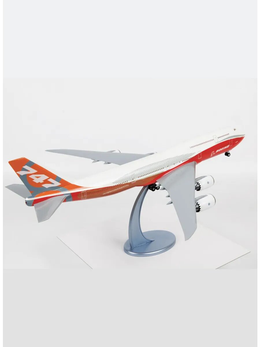 Сборная модель самолет Боинг 747-8 — фото 1