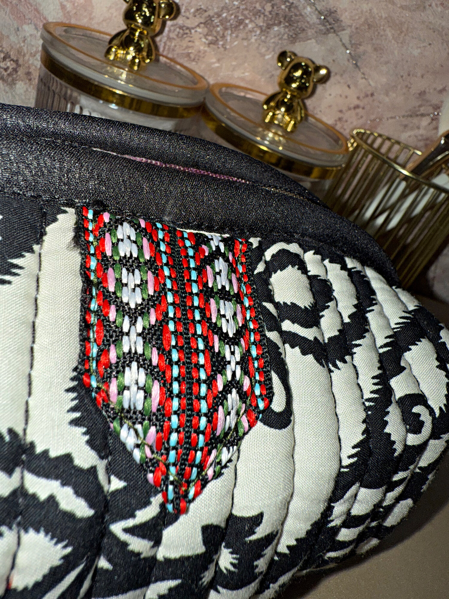 Косметичка высота: 9 см., длина: 20 см., , черно-белые круги — фото 1