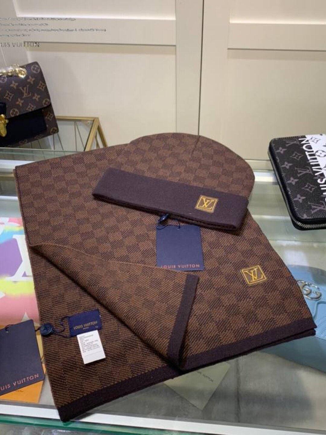 Шапка Louis Vuitton для взрослых и детей, размер 56, коричневый — фото 1