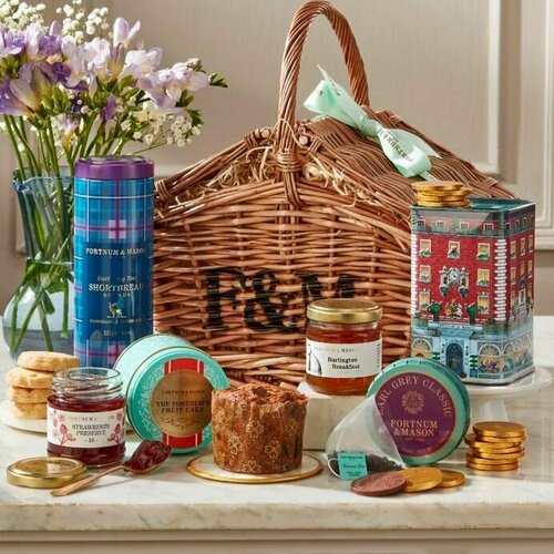 Кондитерский сюрприз-бокс корзина Fortnum and Masons The Taste of Fortnum's Hamper
