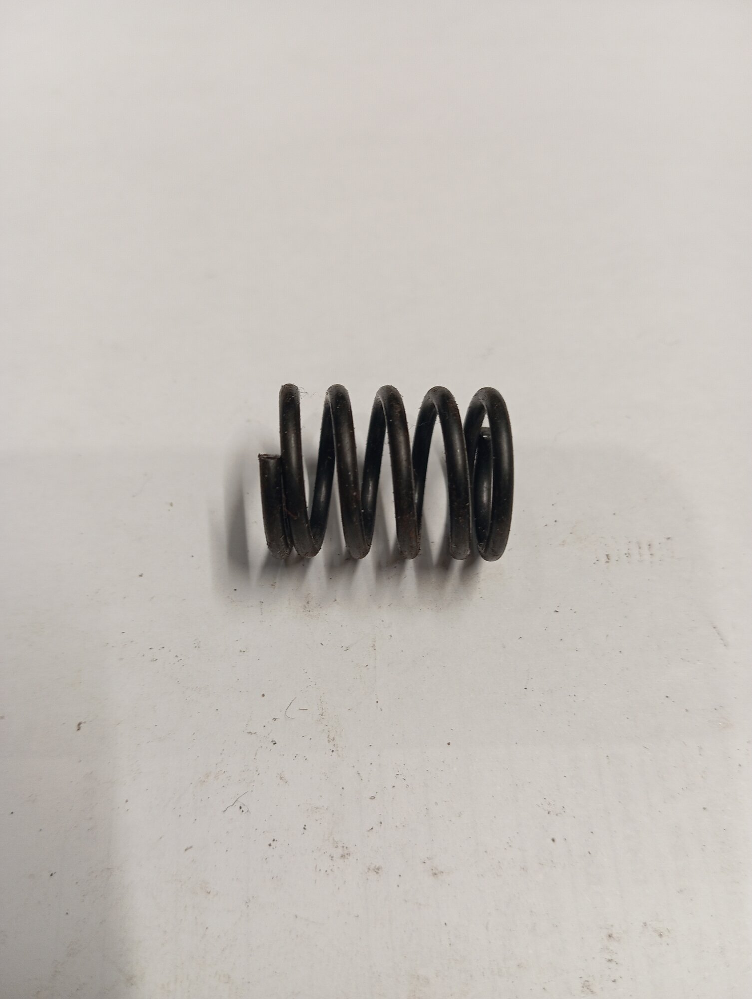 Тойота альфард 10 пружина задних колодок.