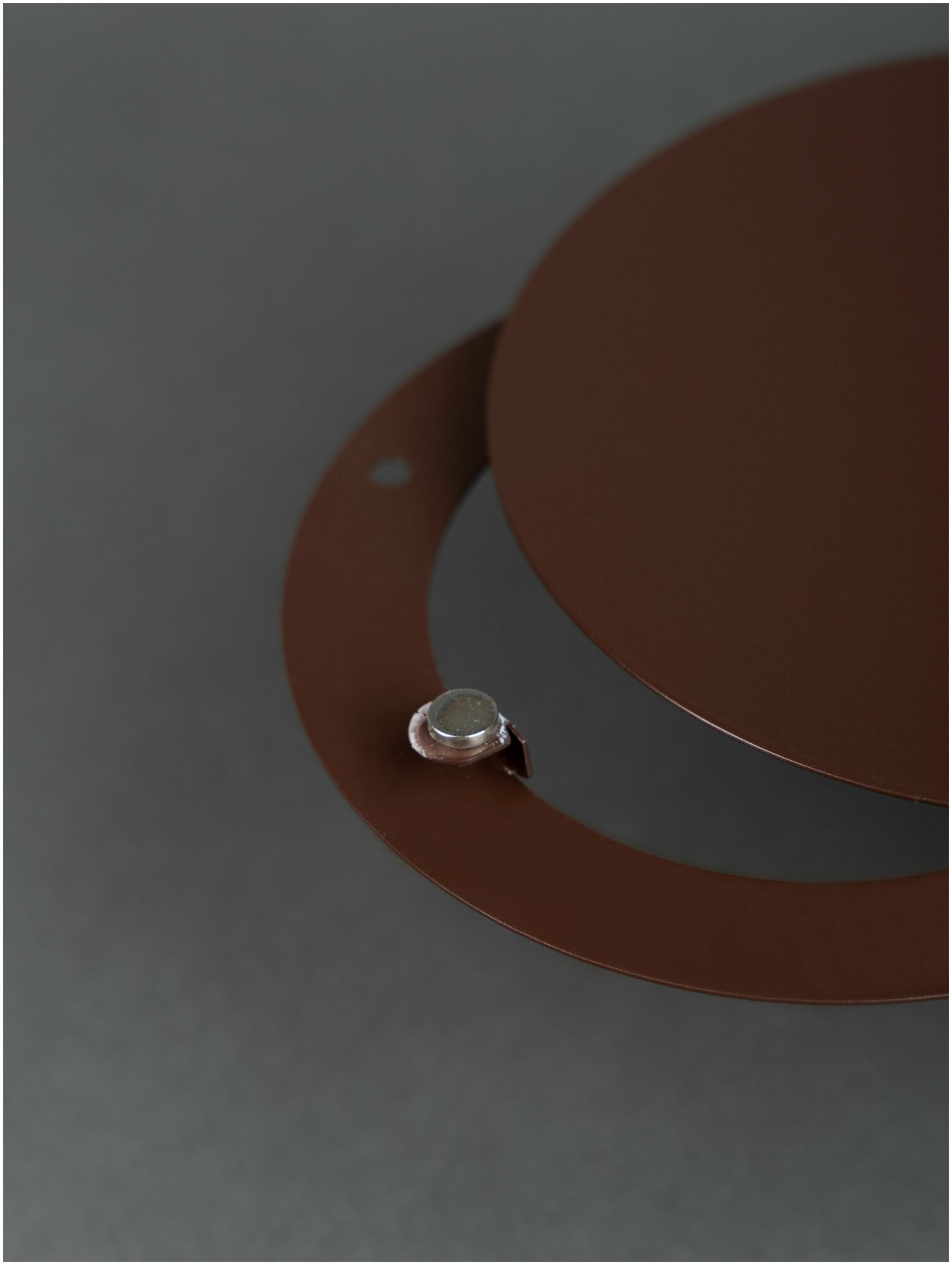 Вентиляционная решетка на магнитах 100x100 мм. (РДК100 Коричневая), металлическая, производство Родфер - фотография № 5