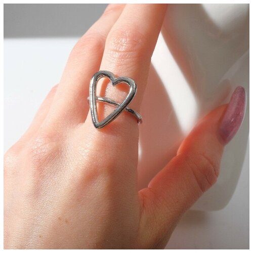 Кольцо, безразмерное, серебряный кольцо сердце ремень цвет серебро безразмерное
