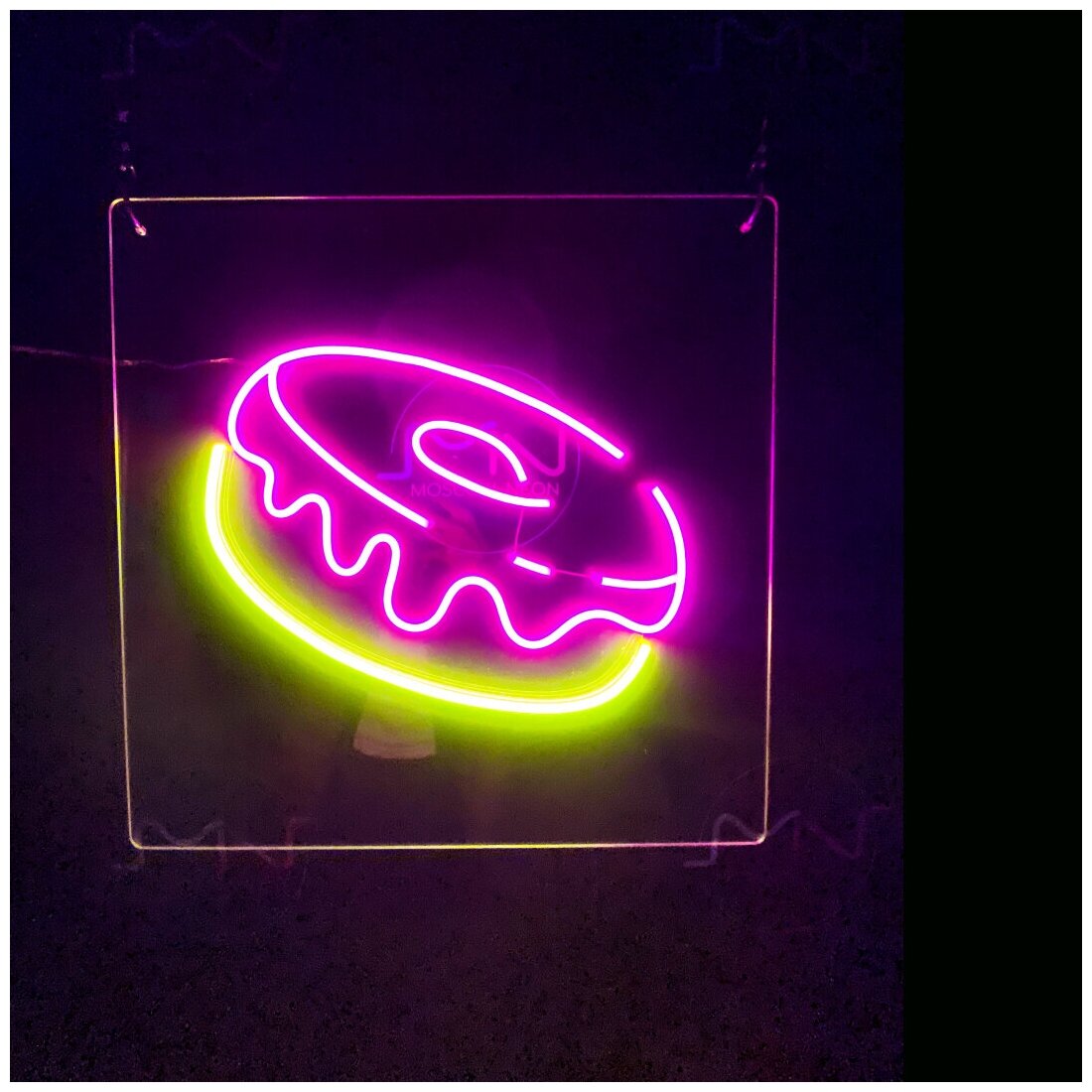 Неоновая вывеска / светильник неоновый для кафе "Пончик", 50х50 см. - фотография № 3