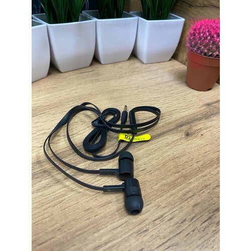 Проводная гарнитура Celebrat D2 с микрофоном и кнопкой ответа 39900₽