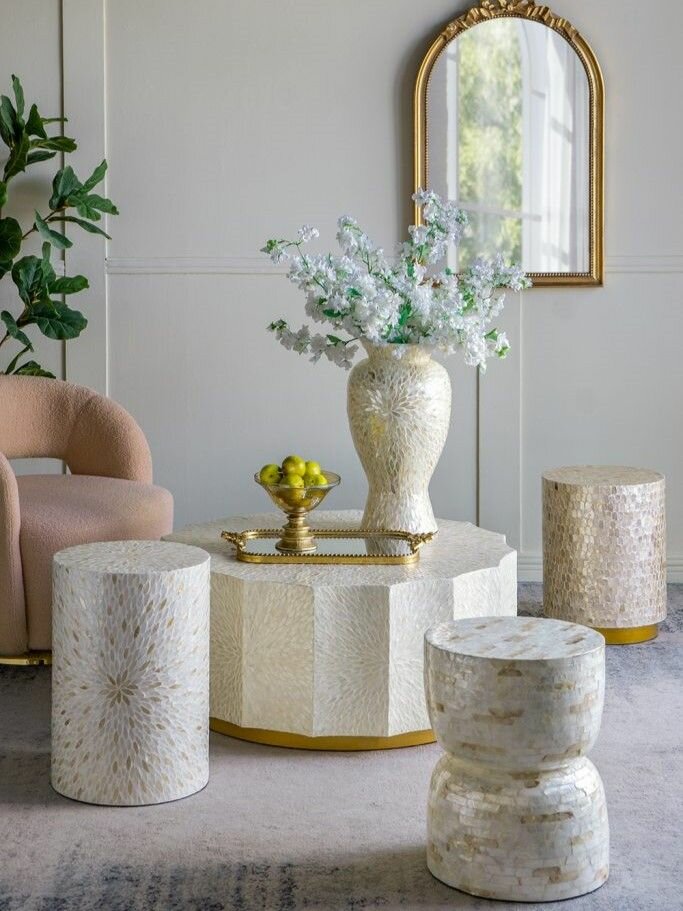 Обзор: D5592 Столик акцентный с отделкой раковинами устриц 35х35х45см, Glasar