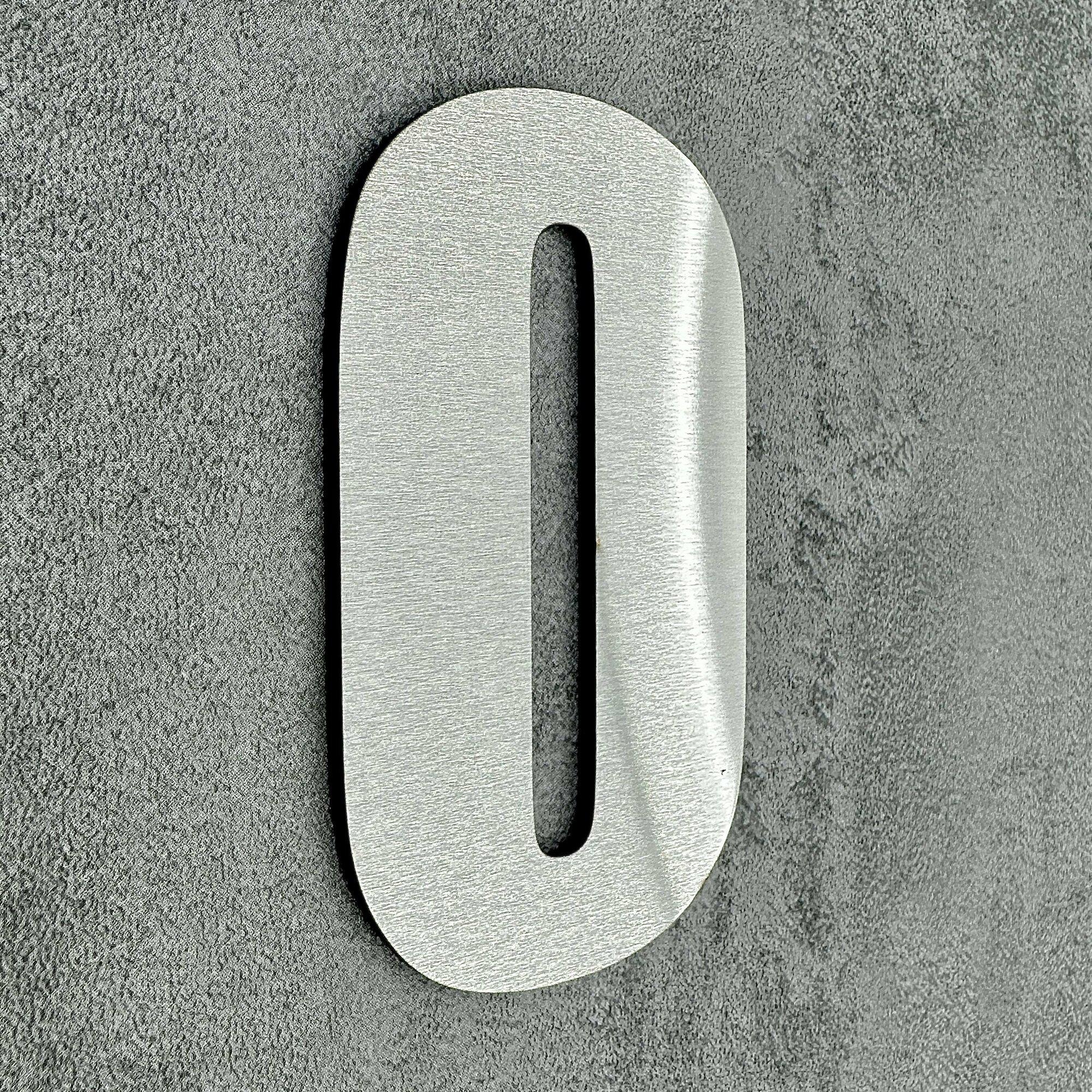 Цифры на дверь квартиры (69х39см) самоклеющиеся металл Цифра номер 0 царапанное серебро.