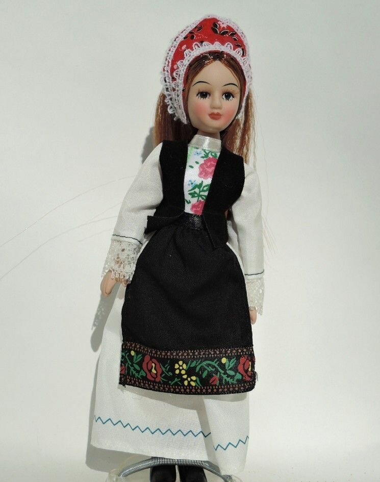 Кукла коллекционная Венгрия (Илона)