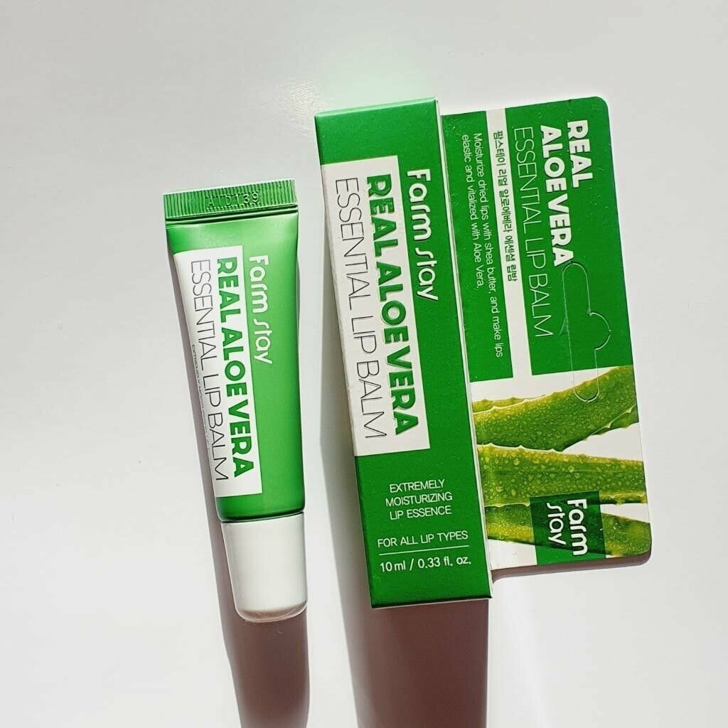 Бальзам для губ FarmStay Real Aloe Vera Essential Lip Balm 10мл CNO COSMETICS - фото №12