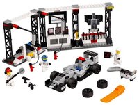 Конструктор LEGO Speed Champions 75911 Пункт техобслуживания McLaren Mercedes