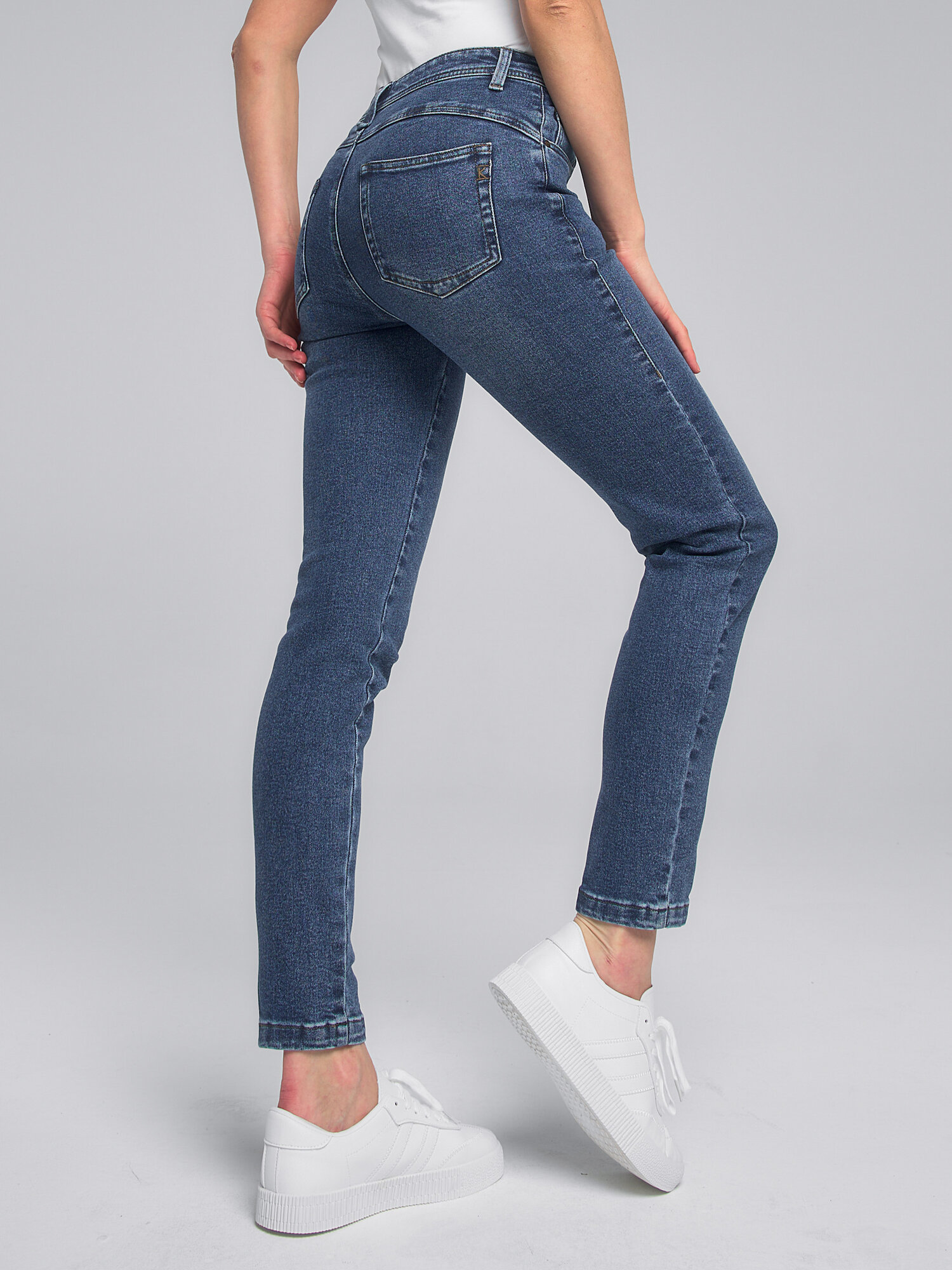 Джинсы скинни 