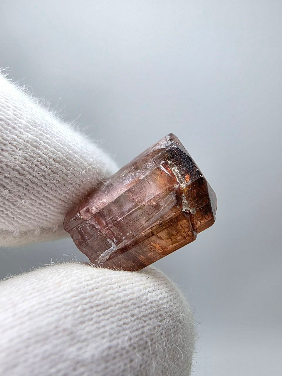 Кристалл турмалина 14 мм, 2.45 г.