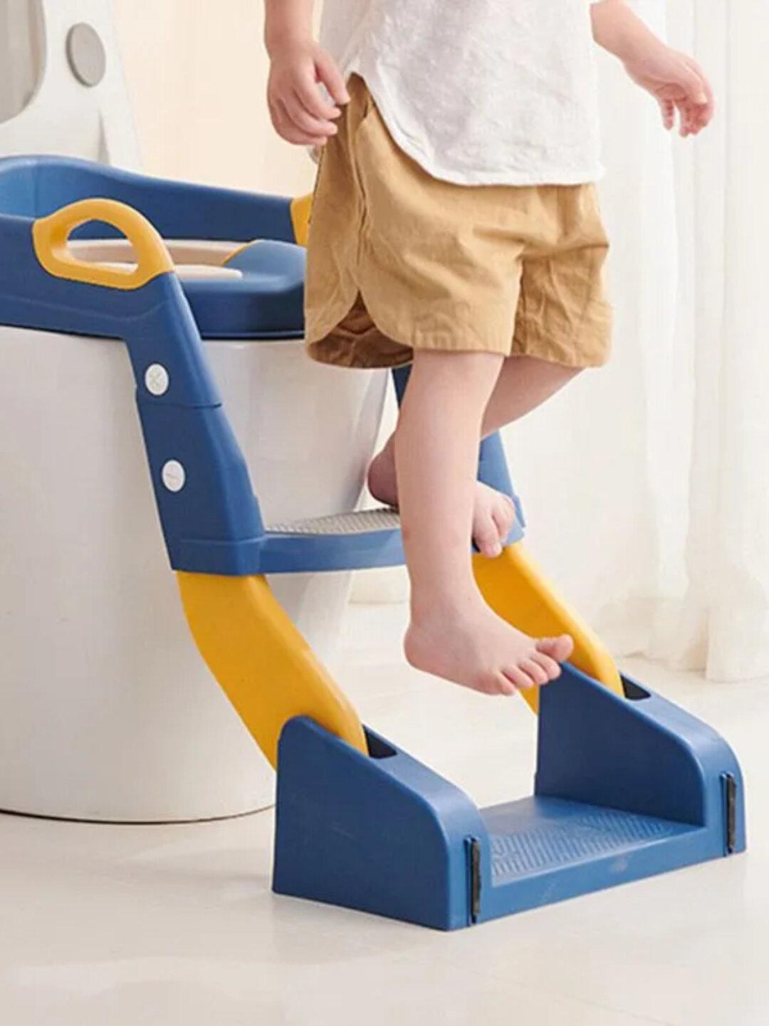 Детское сиденье с лестницей для девочки и мальчикам, приучение к горшку, лесенка. в случайных цветах