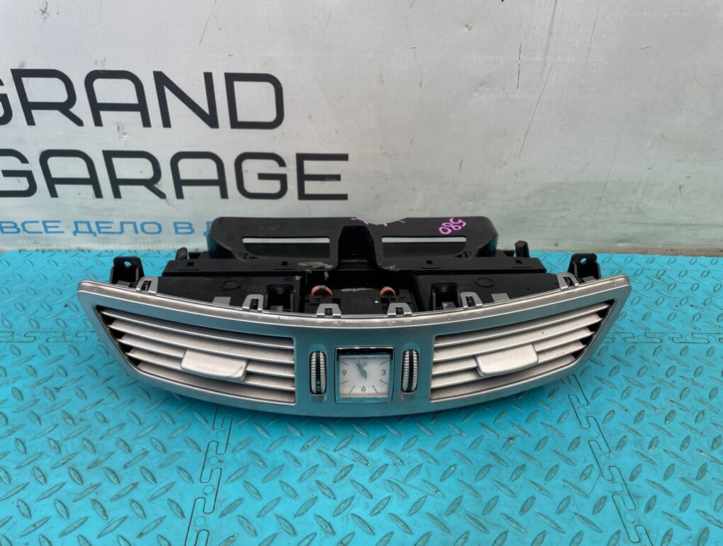 Дефлекторы обдува Mercedes-Benz S-Class 2007 W221 273.961 5.5 OEM A2218300554