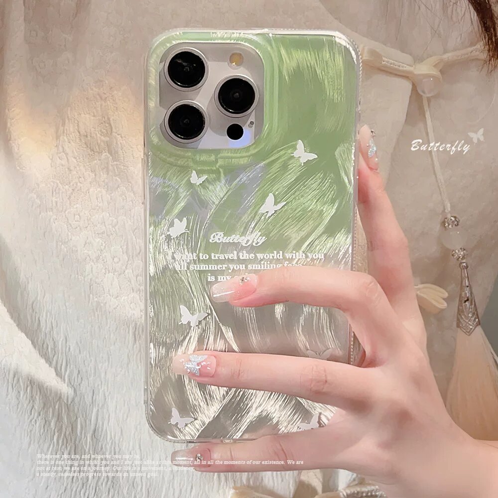 Элегантный серебристый чехол для iPhone 15 Pro с белой бабочкой-паттерном, мягкая поверхность, защита от отпечатков