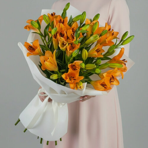 Изображение товара Букет Мегацвет24 "Оранжевые Лилии", дизайнерская упаковка, 9 лилий