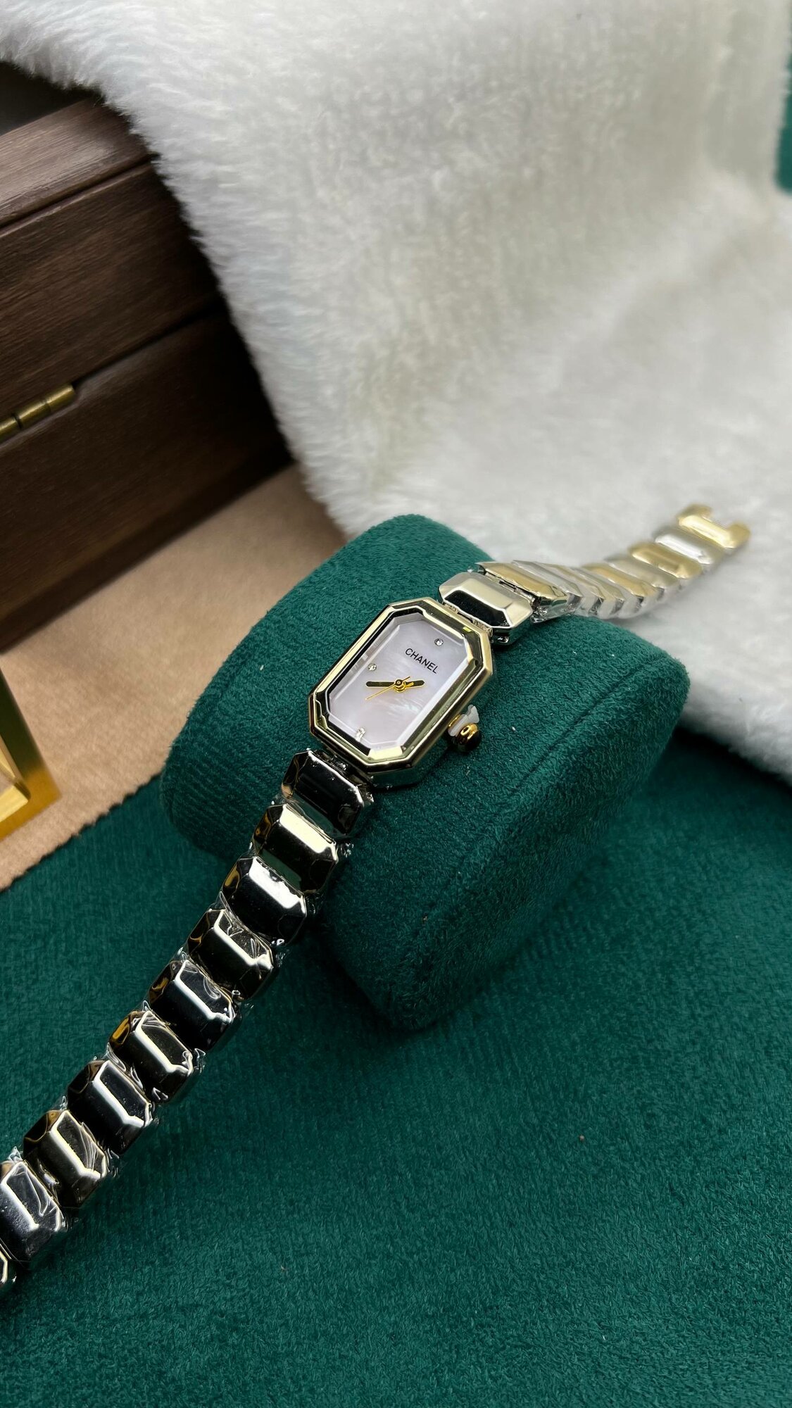 Наручные часы Quartz