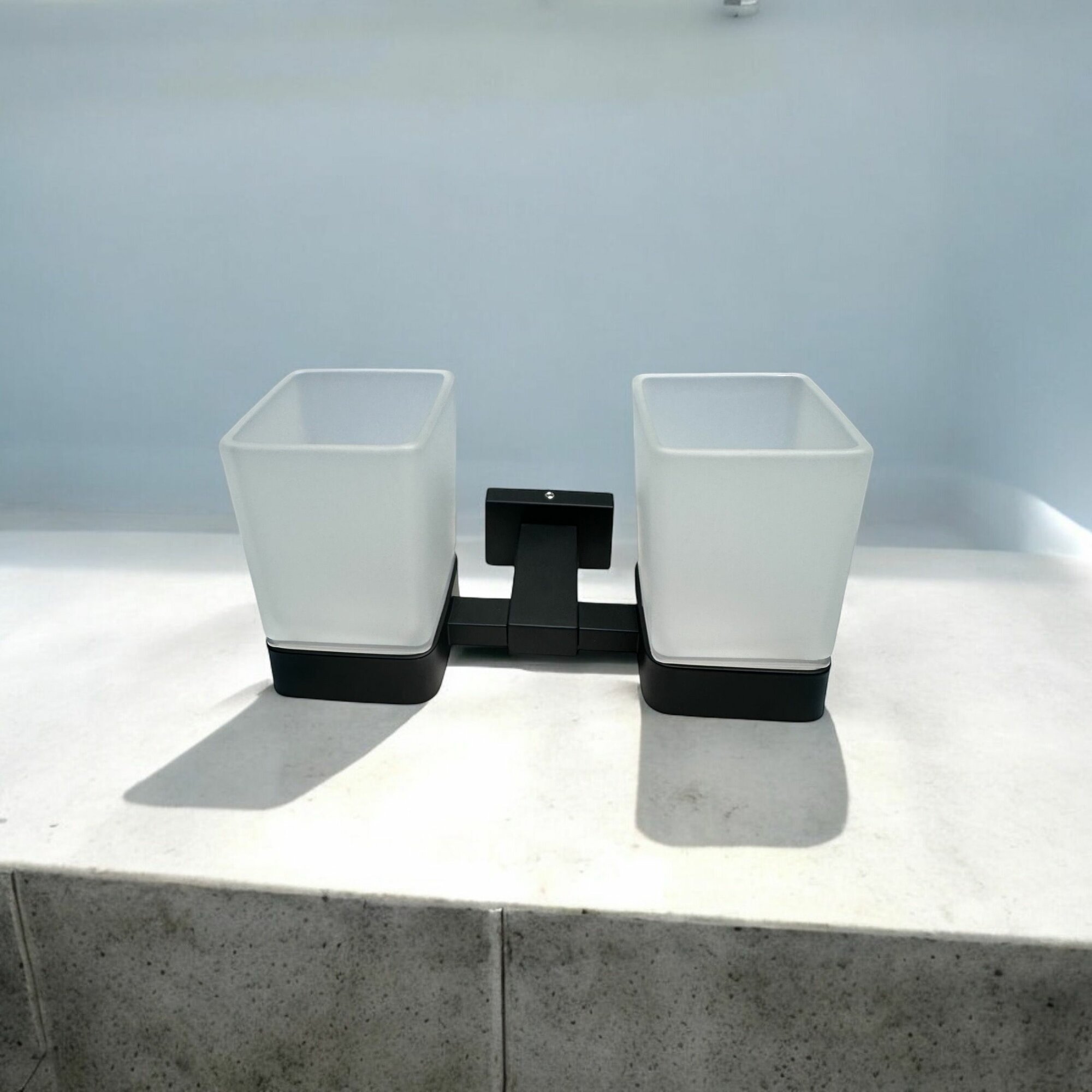 Стакан для ванной комнаты двойной BELZ для зубных щеток черный