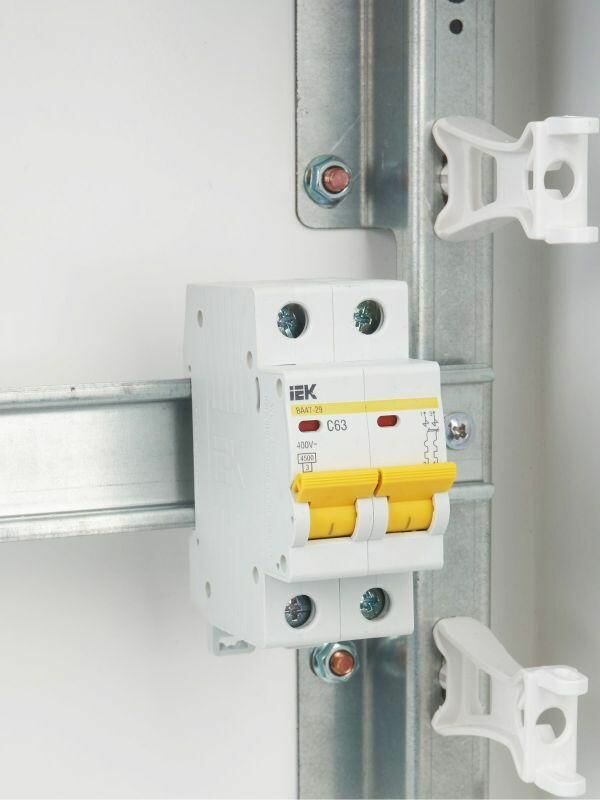 Выключатель автоматический модульный 2п C 63А 4.5кА ВА47-29 KARAT IEK MVA20-2-063-C