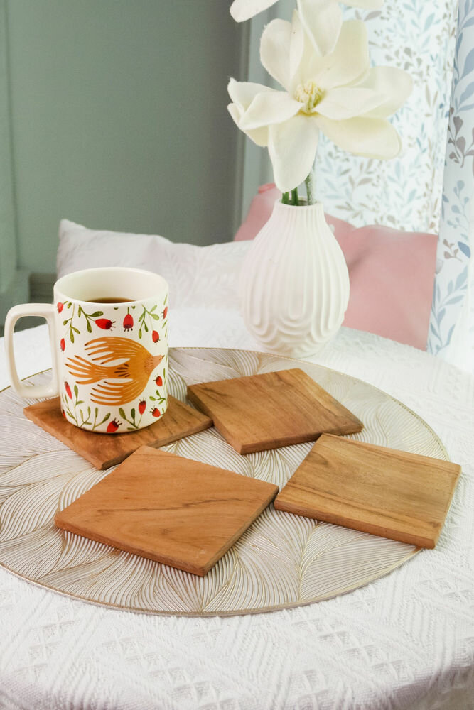 Подставка из дерева карелия, дерево квадратная, 10 см, 4 шт, Koopman International A68100160-2