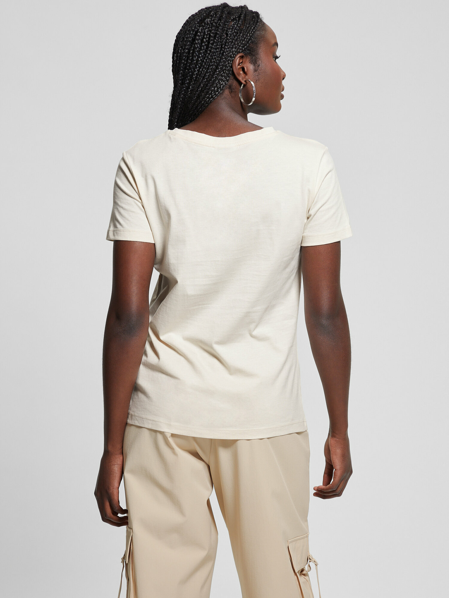 Футболка GUESS Adele SS CN Tee, размер S, белый — фото 1