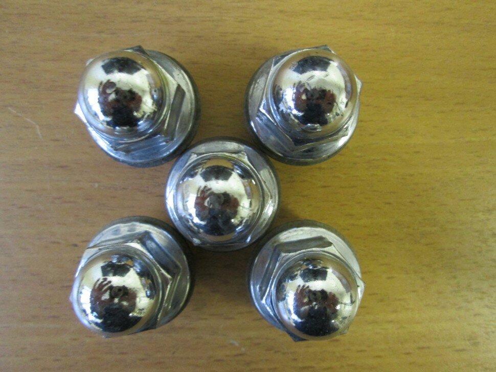 Гайка колесная MR455707 Mitsubishi б/у