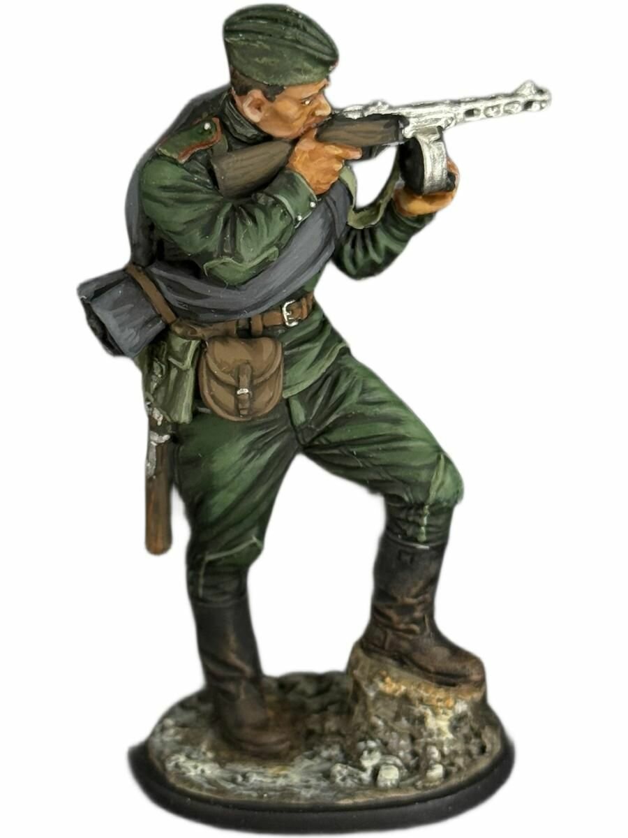 Коллекционный оловянный солдатик Автоматчик пехоты Красной Армии, 1943-45 гг. СССР 6 см масштаб 1:32 ручная роспись