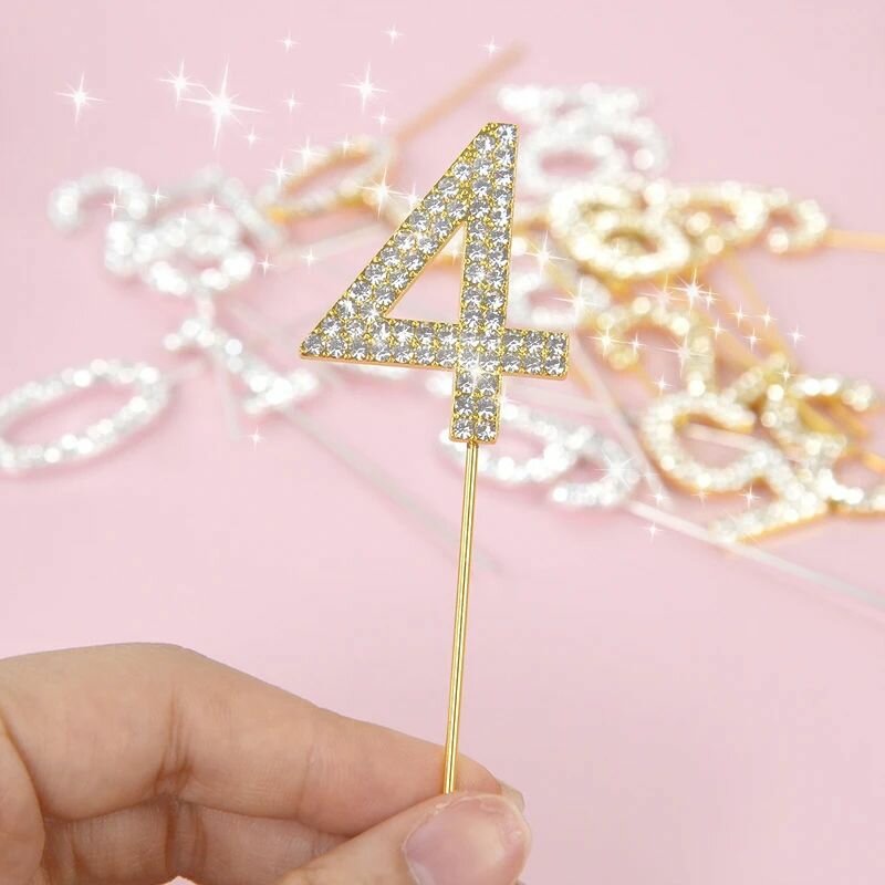 Топпер 4 металлический золотистый со стразами