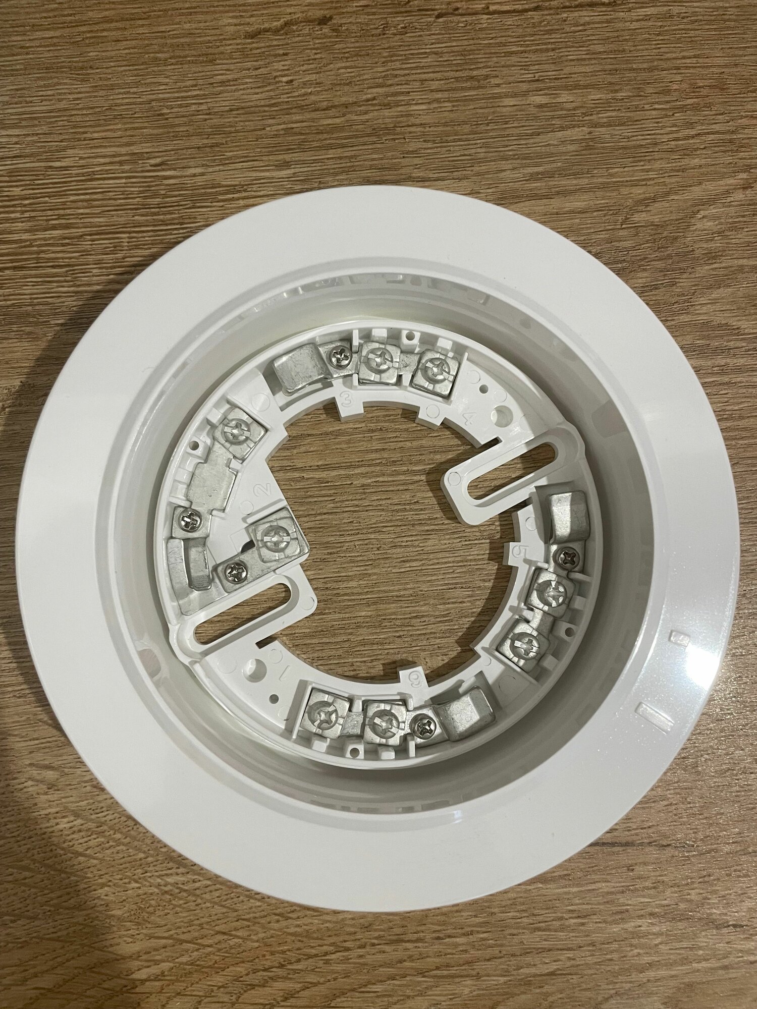 Базовое основание для подвесного потолка Дип 34а 01-02