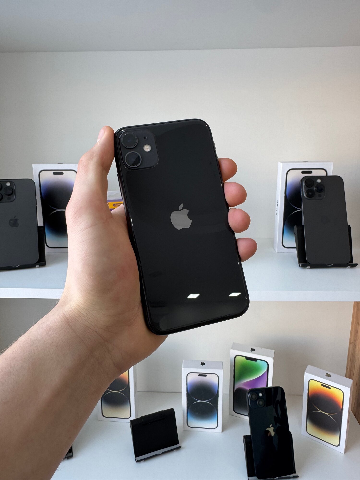 Смартфон Apple iPhone 11 64 ГБ, Dual: nanoSIM + eSIM, black, черный