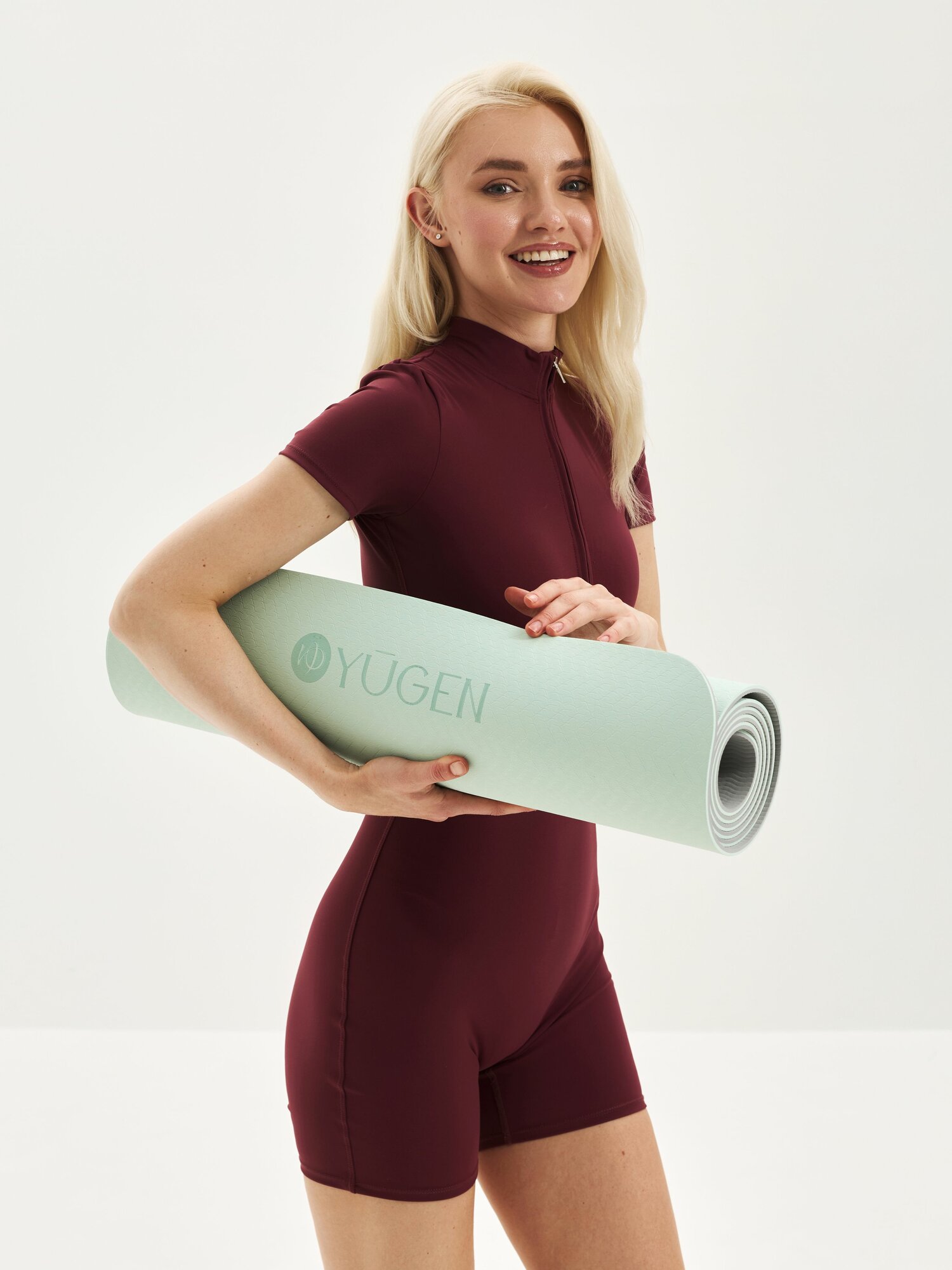 Коврик для йоги и фитнеса YUGEN, мятный, нескользящее покрытие, толщина 6мм, 183x61 см — фото 1