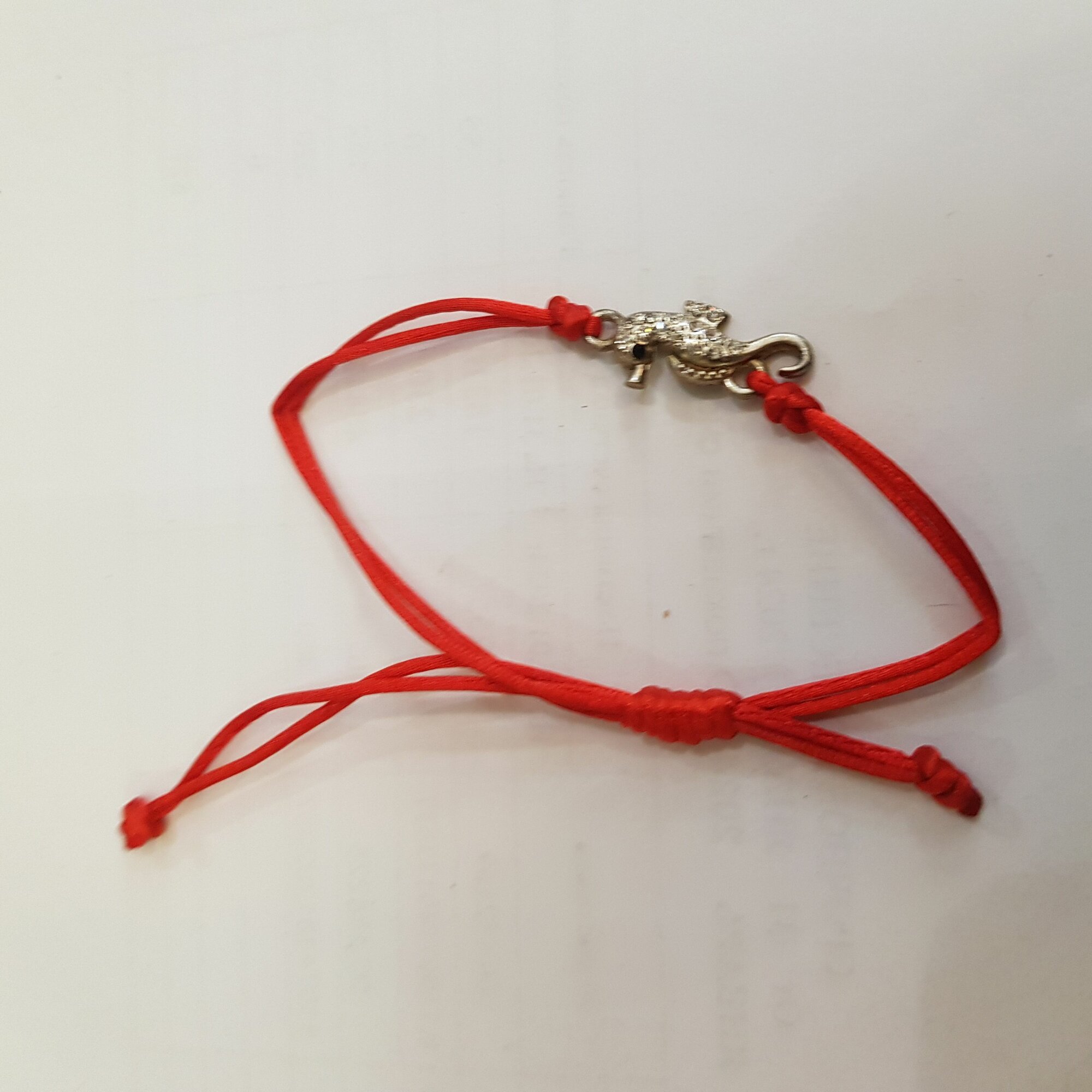 Амулет Оберег защитный "Красная Нить" Морской конёк 3,5х1,1х0,3см, 5684А