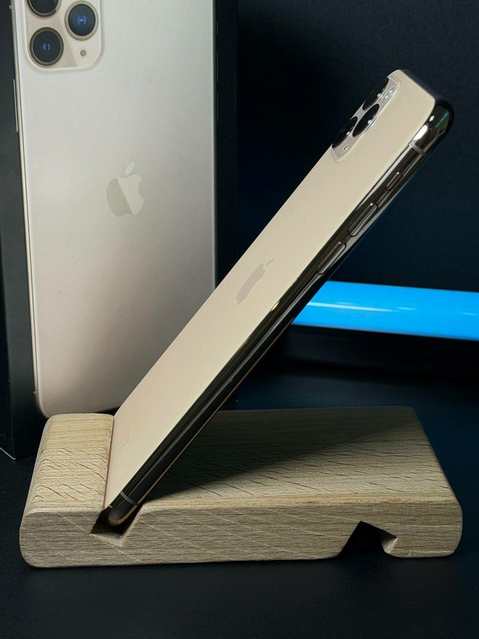 Смартфон Apple iPhone 11 Pro Max 256 ГБ RU, nano SIM+eSIM, золотой