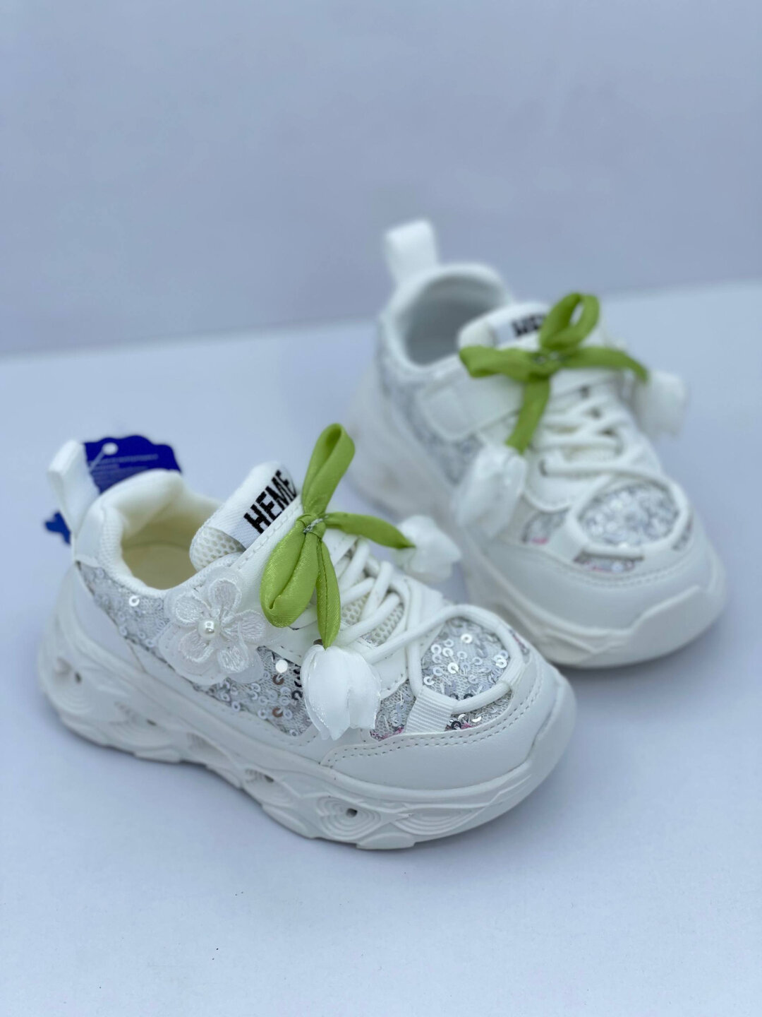 Кроссовки Кроссовки