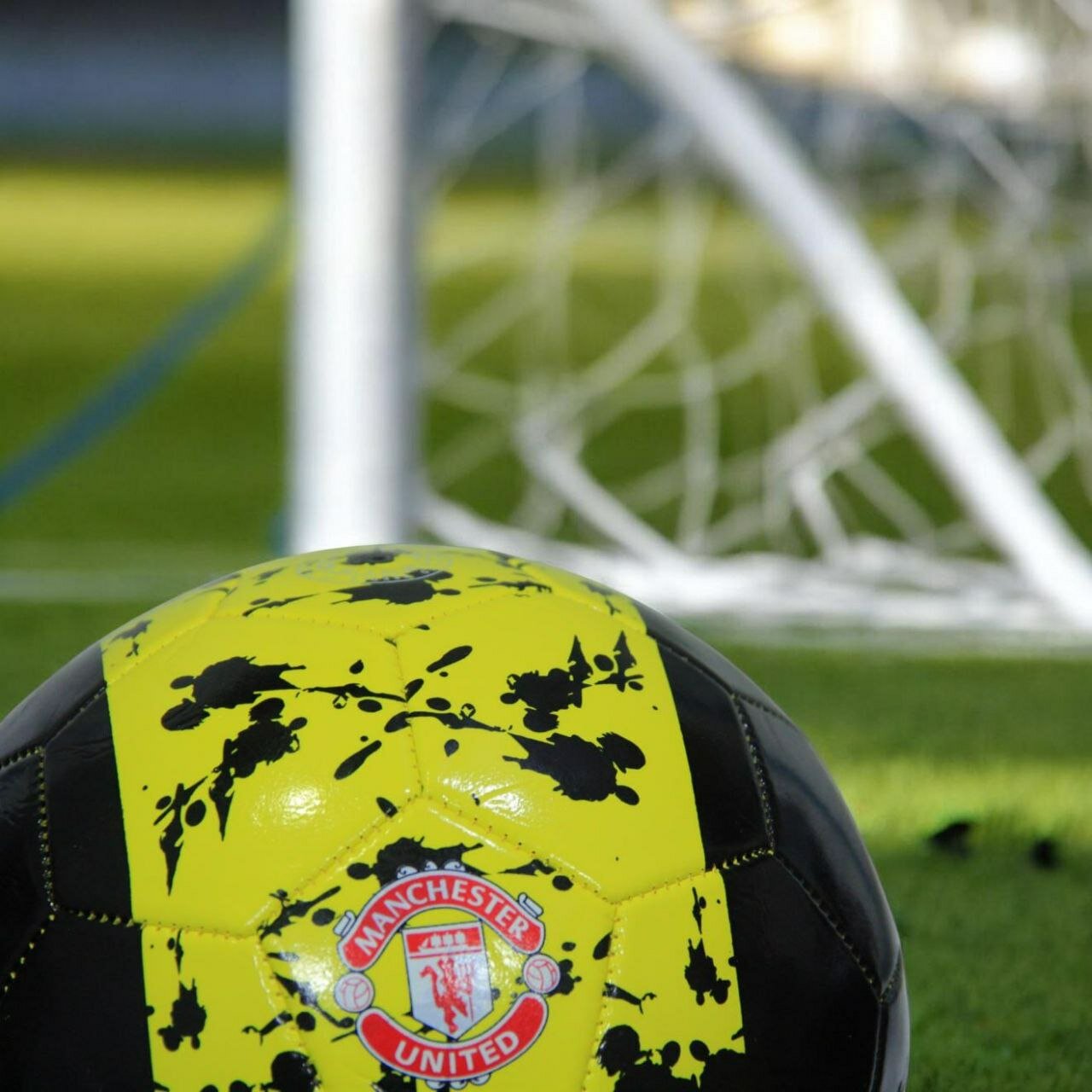 Мяч футбольный — фото 1