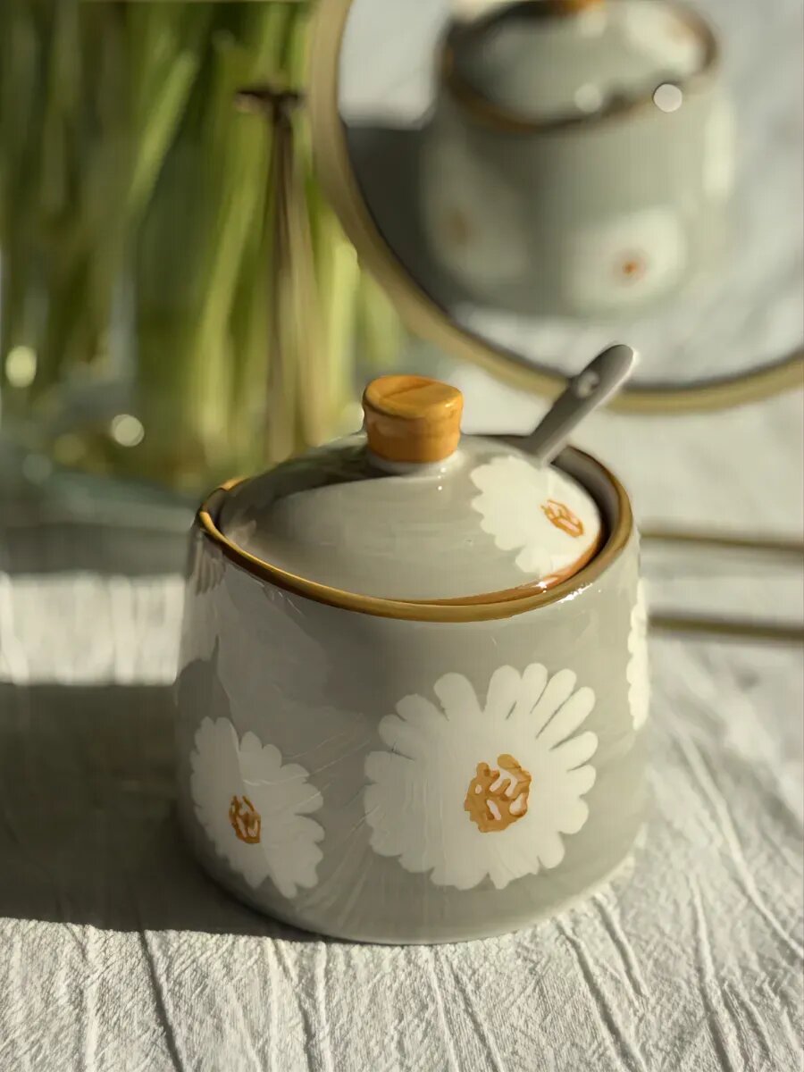 Сахарница керамическая с крышкой и ложкой