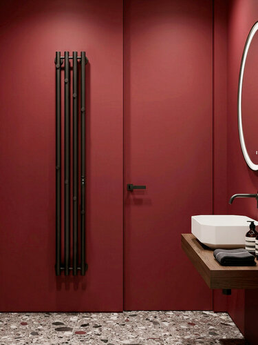 Изображение товара Полотенцесушитель электрический, 150х18, с терморегулятором, черный, вертикальный