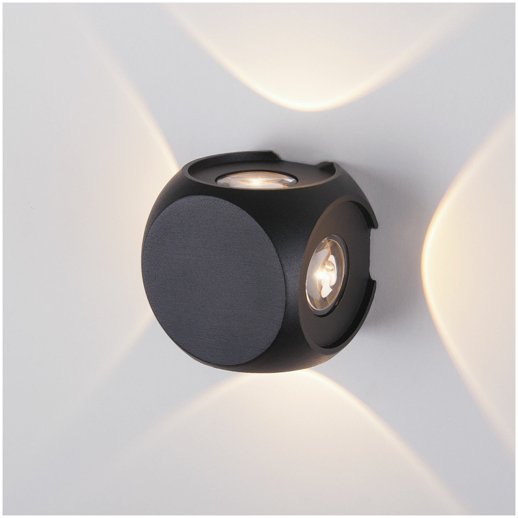 Пылевлагозащищенный светодиодный светильник Elektrostandard CUBE 1504 TECHNO LED черный IP54