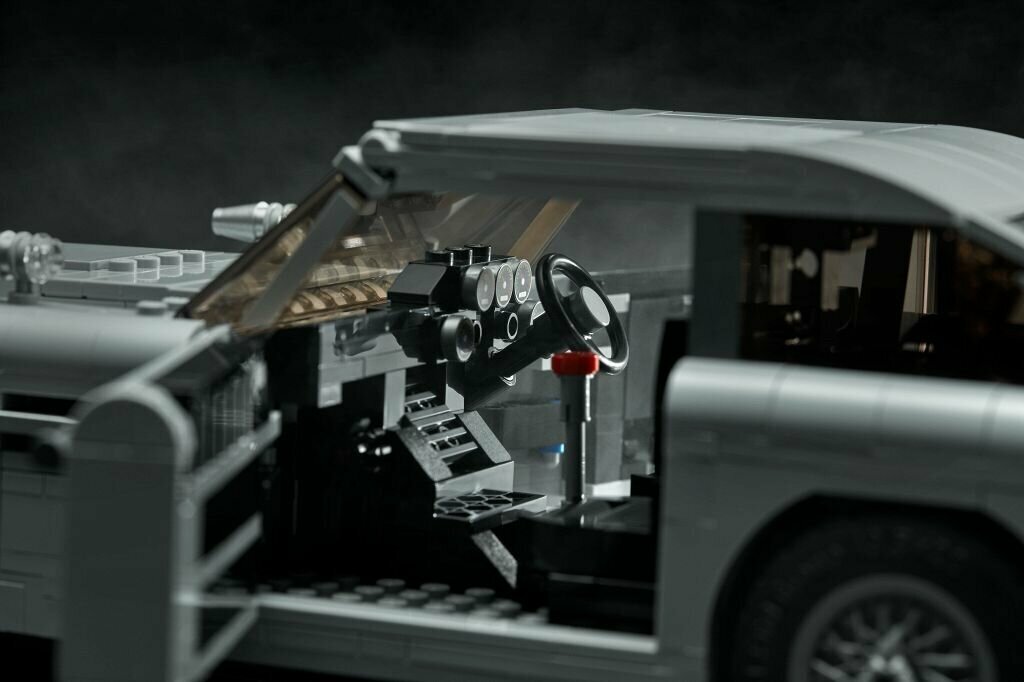 Конструктор LEGO 10262 Creator James Bond Aston Martin DB5 - фото №15