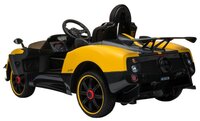 RiverToys Автомобиль Pagani-Zonda-Cinque A009AA желтый