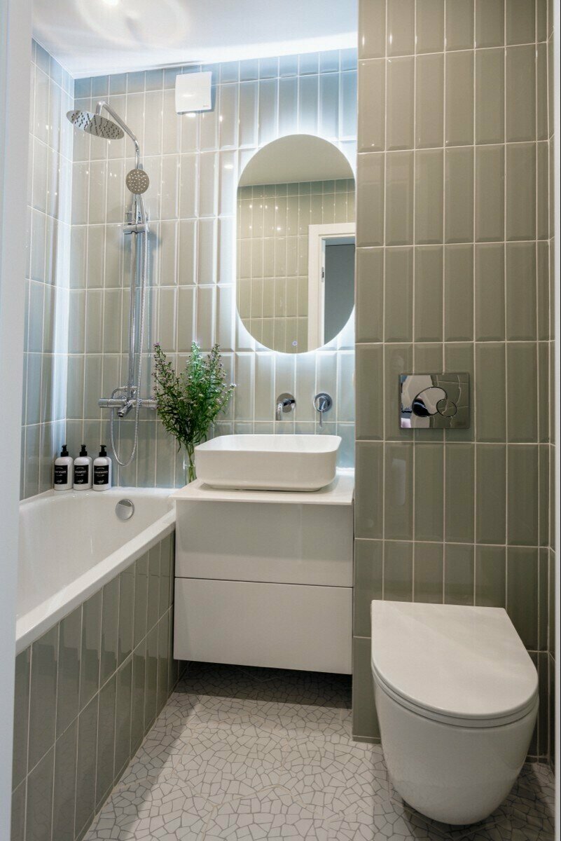 Зеркало для ванной Mirror room 45x85 с LED-подсветкой 4500К, овальное, парящее, без рамы - фотография № 9