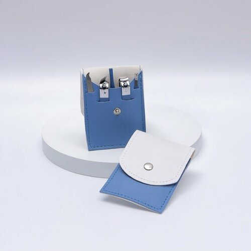 Набор маникюрный 5 предметов в футляре цвет голубойбелый 400₽